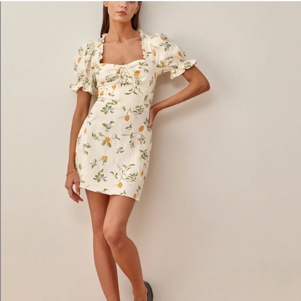 REFORMATION Easton Dress In Citron

Amalfi Coast vibes